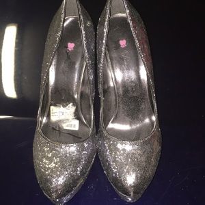 Sparkle shoes